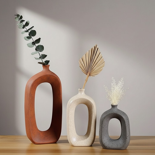 Vase moderne en céramique creuse – Design sculptural ovale