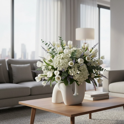 Modern Curved Ceramic Vase – Sculptural White Design