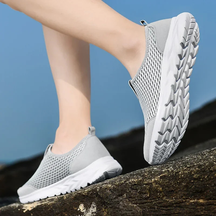 Waverun Lightweight Breathable Water Sports Shoe — Men&
