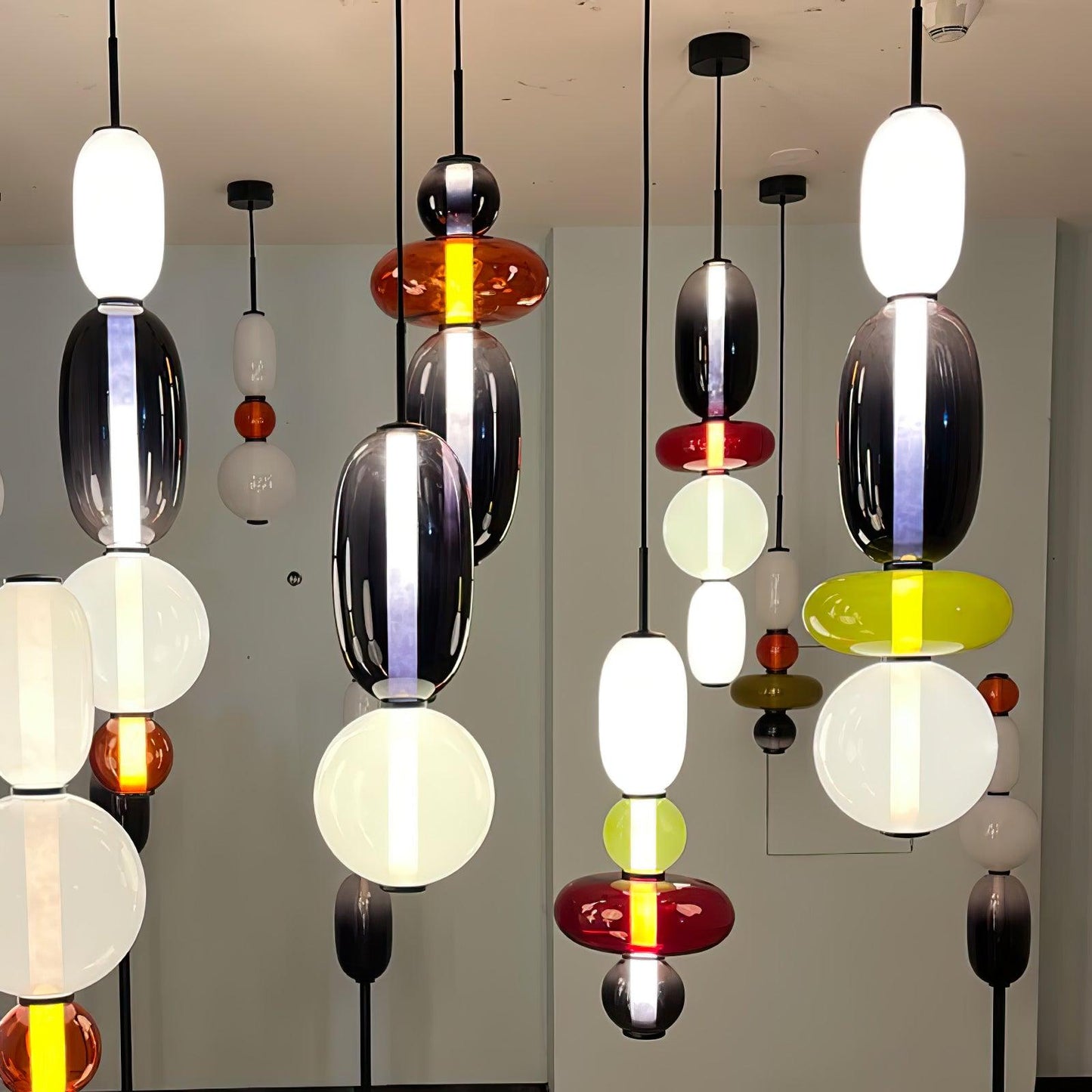LumiSphere Modern Kleurrijke Glas Hanglamp | Sfeervolle LED Verlichting