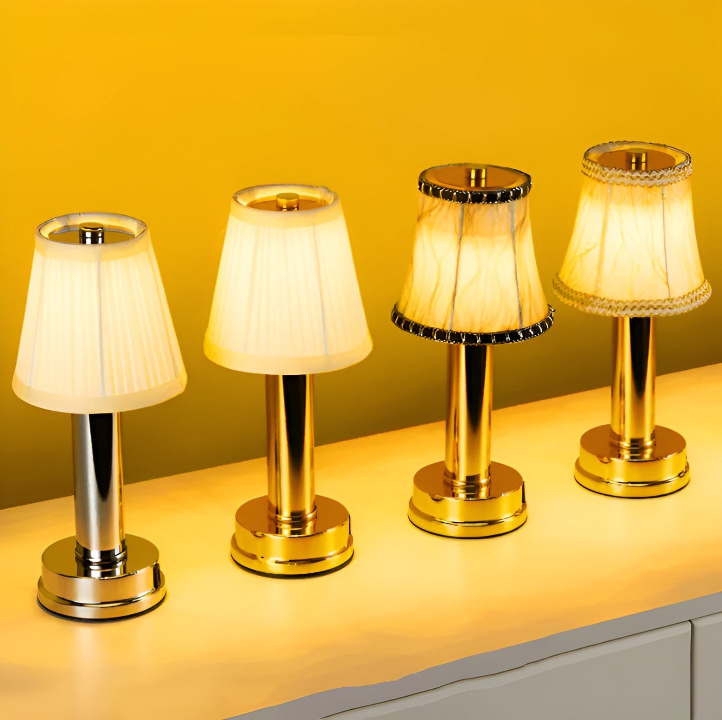 Vintage Aluminium Tafellamp Dimbaar | Stof Kap voor Woon- of Bartafel