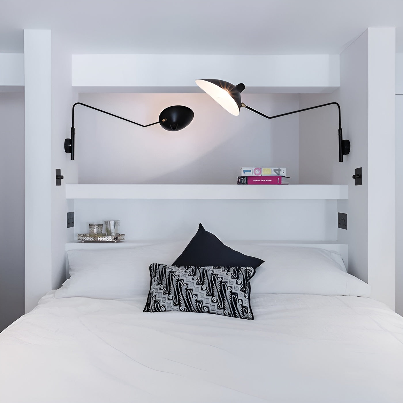 Wandlamp met Zwenkarm | Elegant Tijdloos Design voor Slaapkamer en Bureau