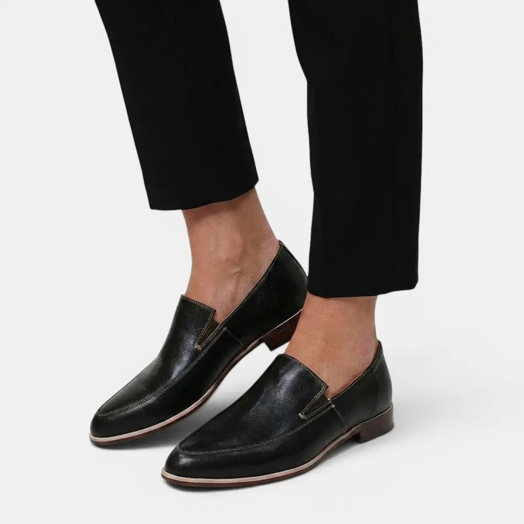 Softblack — Soft Leather Loafers With Elegant Black Slip-On Design